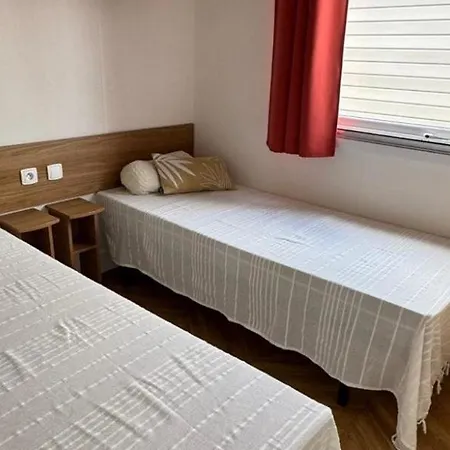 Mobil 40m2, Bonne Anse Siblu 4 Etoiles キャンプ場 *