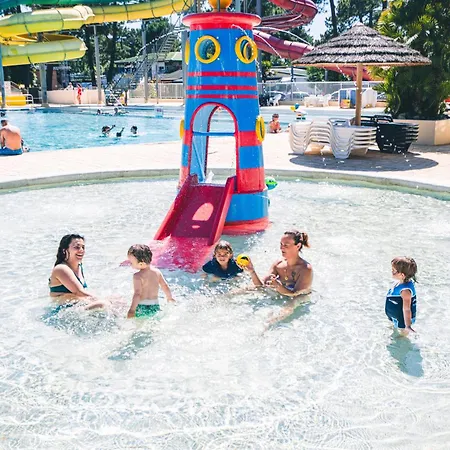 Кемпинг Mobil 40m2, Bonne Anse Siblu 4 Etoiles